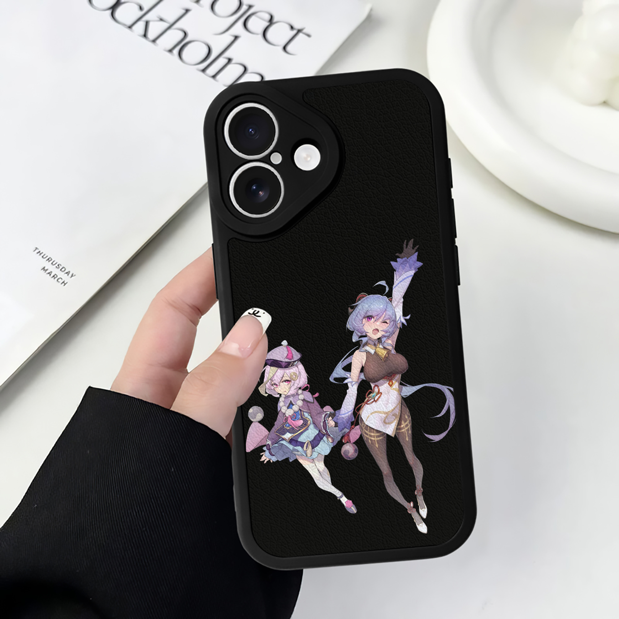 げんし神 七七 なな  genshin Nana 【iPhone 16シリーズ対応】シリコンスマホケース（レザー調） 材質：シリコン